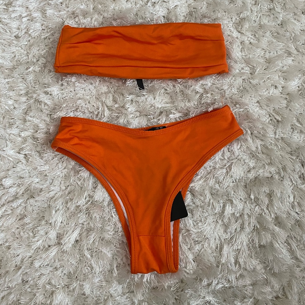 SWIMSUITS - Picture 2 of 5